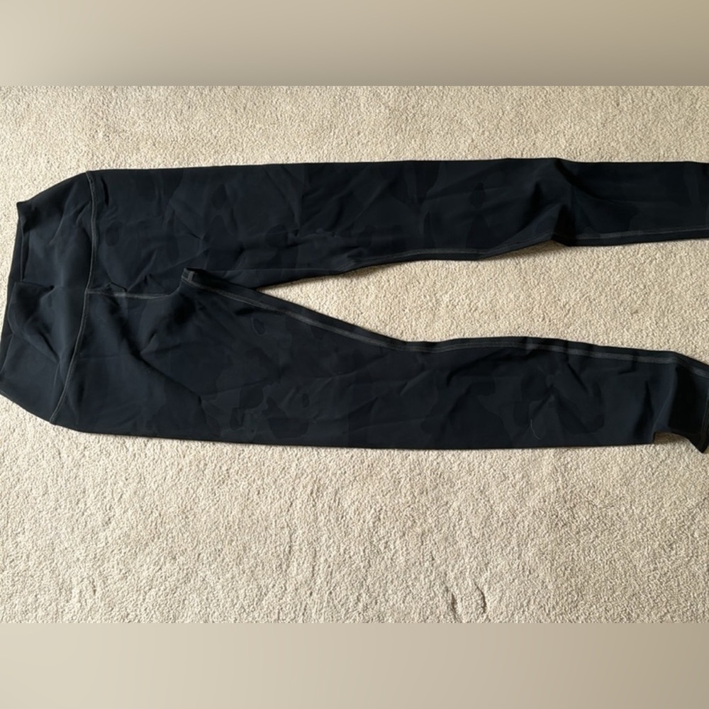 ALO YOGA Black Camouflage Leggings